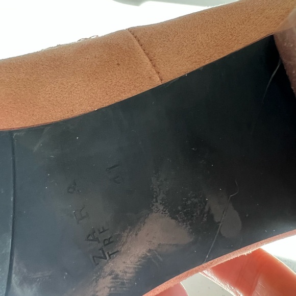 Zara suede heels, excellent condition, hardly worn size 41 (fits 9.5/10) - Picture 9 of 9